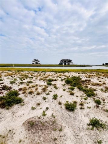 1513 Cape Velero Drive Rockport TX 78382