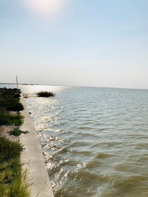 1513 Cape Velero Drive Rockport TX 78382