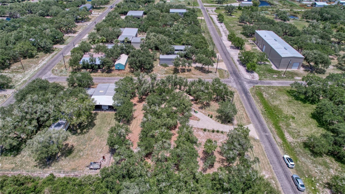 527 N Traylor Avenue Rockport TX 78382