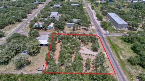 527 N Traylor Avenue Rockport TX 78382