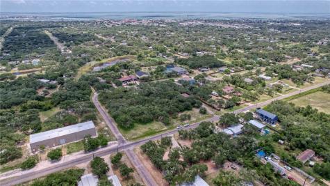 527 N Traylor Avenue Rockport TX 78382