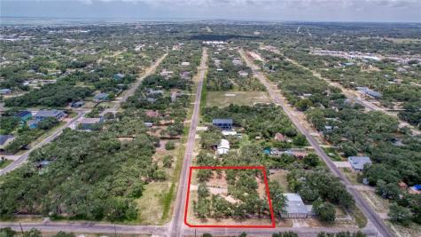 527 N Traylor Avenue Rockport TX 78382