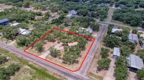 527 N Traylor Avenue Rockport TX 78382