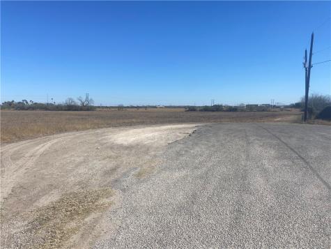 668 County Road 133 Alice TX 78332
