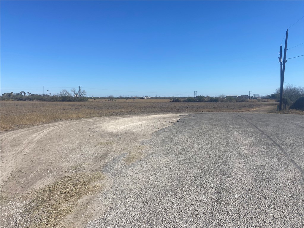 668 County Road 133 Alice TX 78332