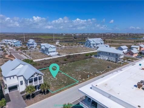 637 Center Square West Port Aransas TX 78373