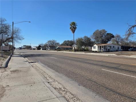 1245 E King Avenue Kingsville TX 78363