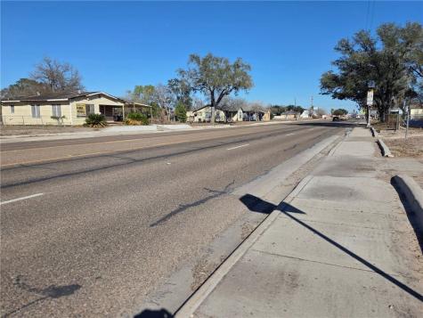 1245 E King Avenue Kingsville TX 78363