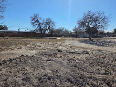 1245 E King Avenue Kingsville TX 78363