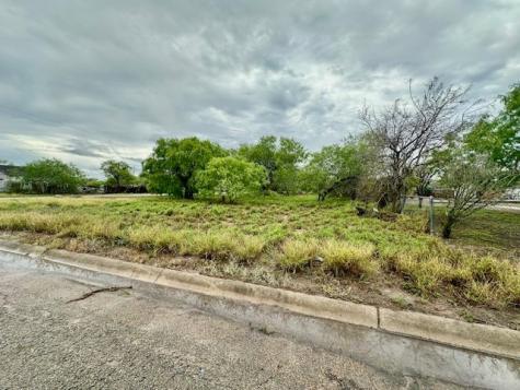 701 W Warren Avenue Kingsville TX 78363
