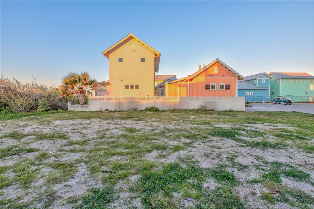607 Center Square West Port Aransas TX 78373