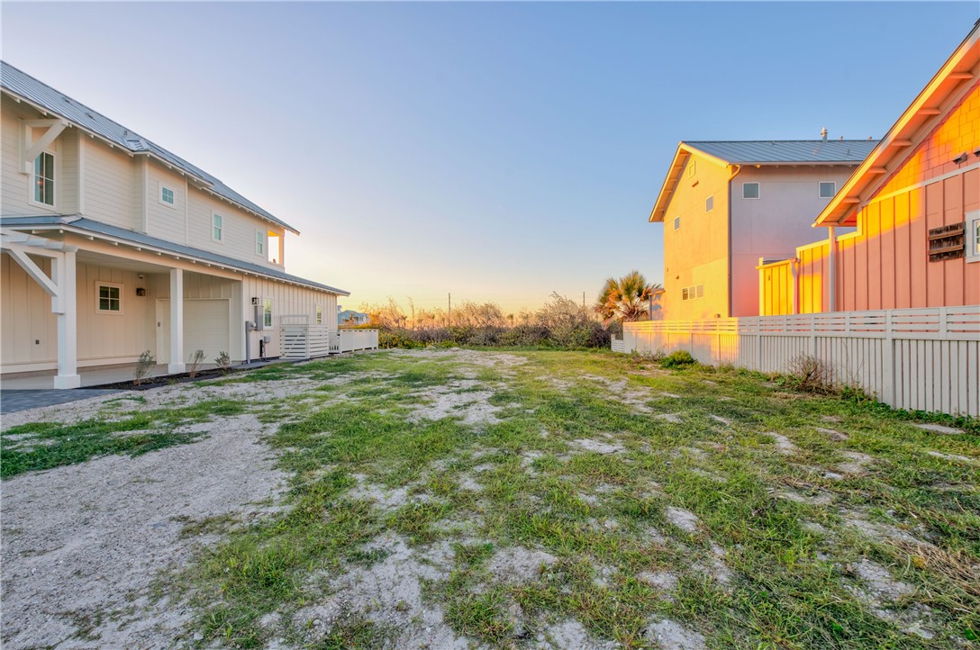 607 Center Square West Port Aransas TX 78373