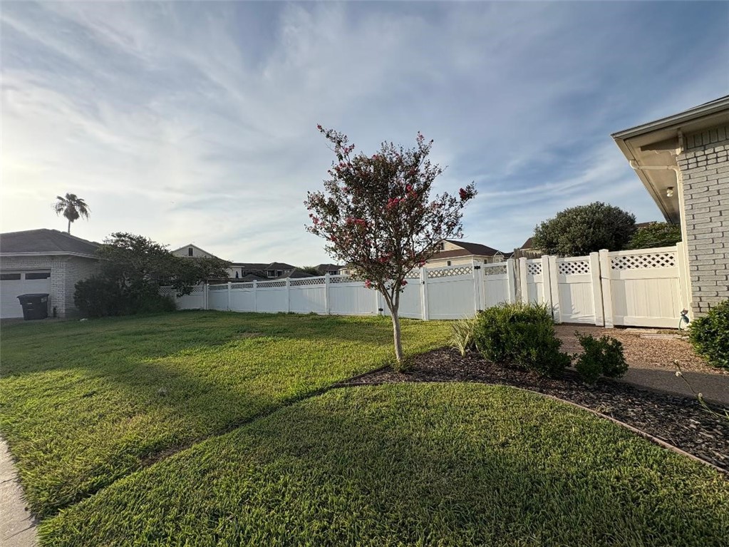 5802 English Corpus Christi TX 78414