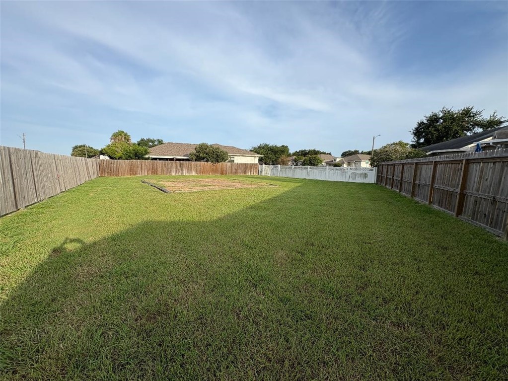 5802 English Corpus Christi TX 78414