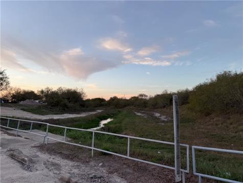 610 W Avenue I 1/2 Kingsville TX 78363