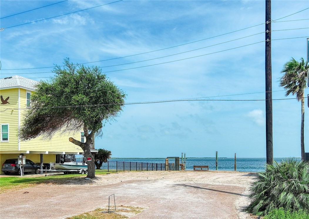 123 Ocean Drive Rockport TX 78382