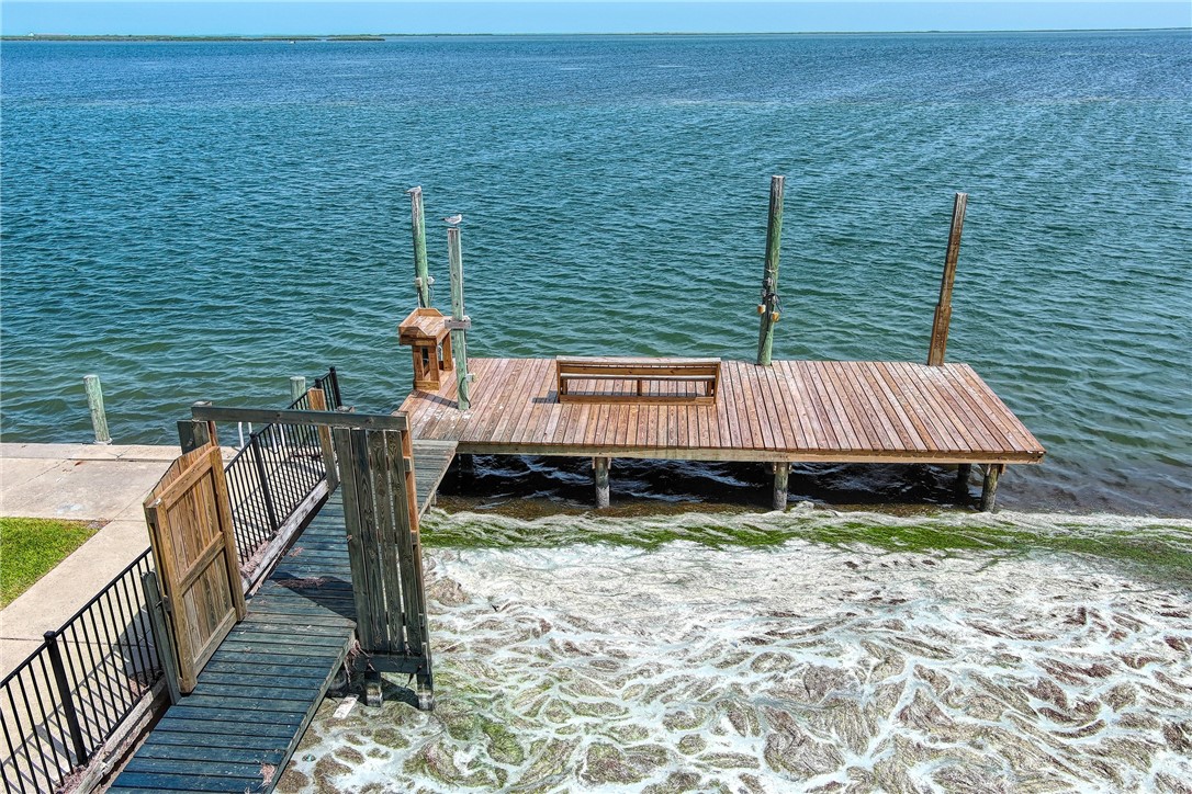 123 Ocean Drive Rockport TX 78382