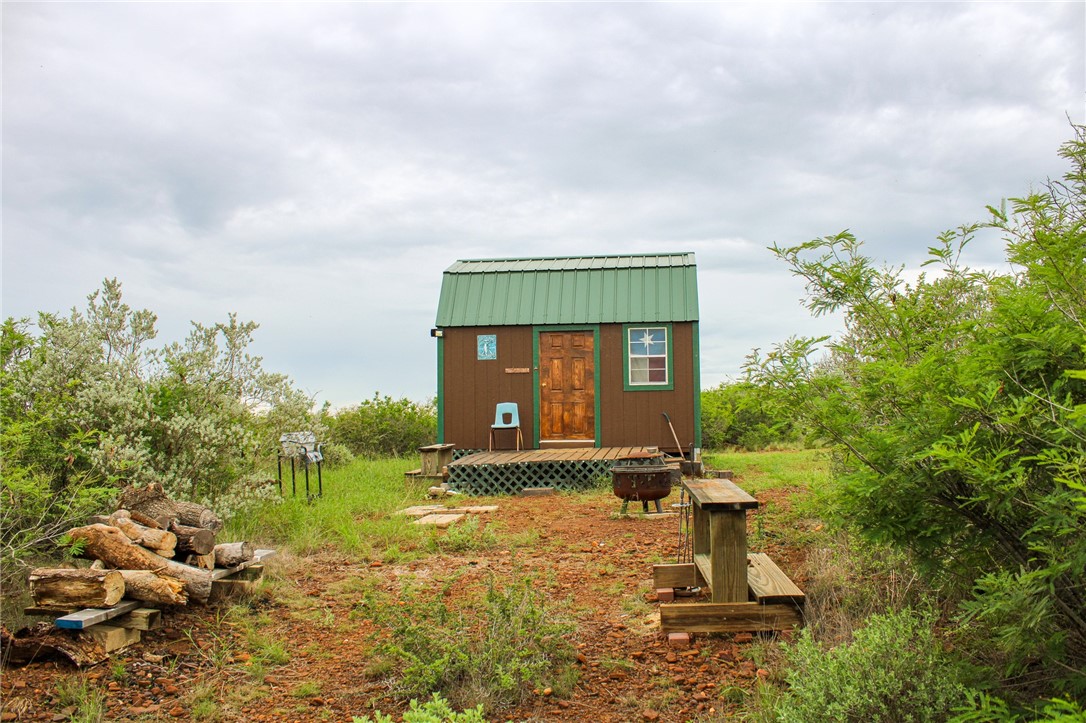 464 Cr 354 Charlotte TX 78011
