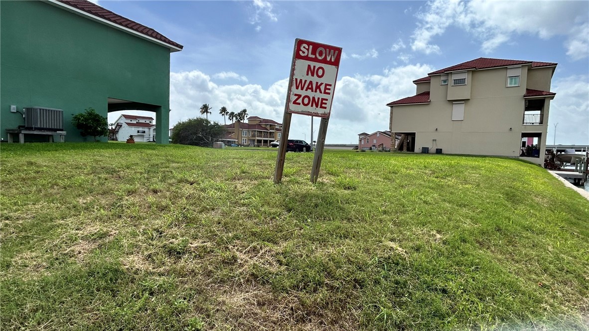 737 Schooner Harbor Corpus Christi TX 78402