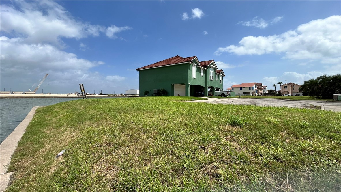 737 Schooner Harbor Corpus Christi TX 78402