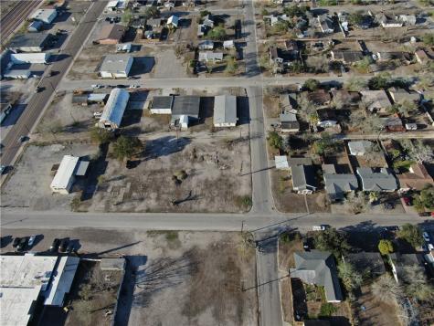 220 E Miller Kingsville TX 78363