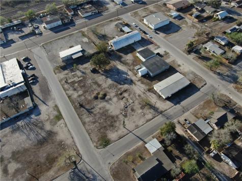 220 E Miller Kingsville TX 78363
