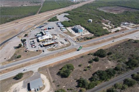 6284 Highway 281 Three Rivers TX 78071