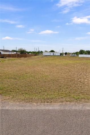 118 Zaragosa Drive Alice TX 78332