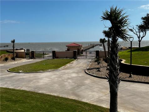 16 Royal Oaks Fulton TX 78358