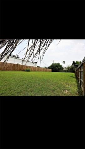 1000 Bluff Drive Portland TX 78374