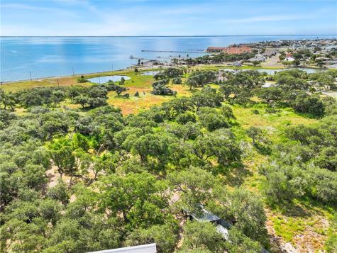 417 S Fulton Beach Rockport TX 78382