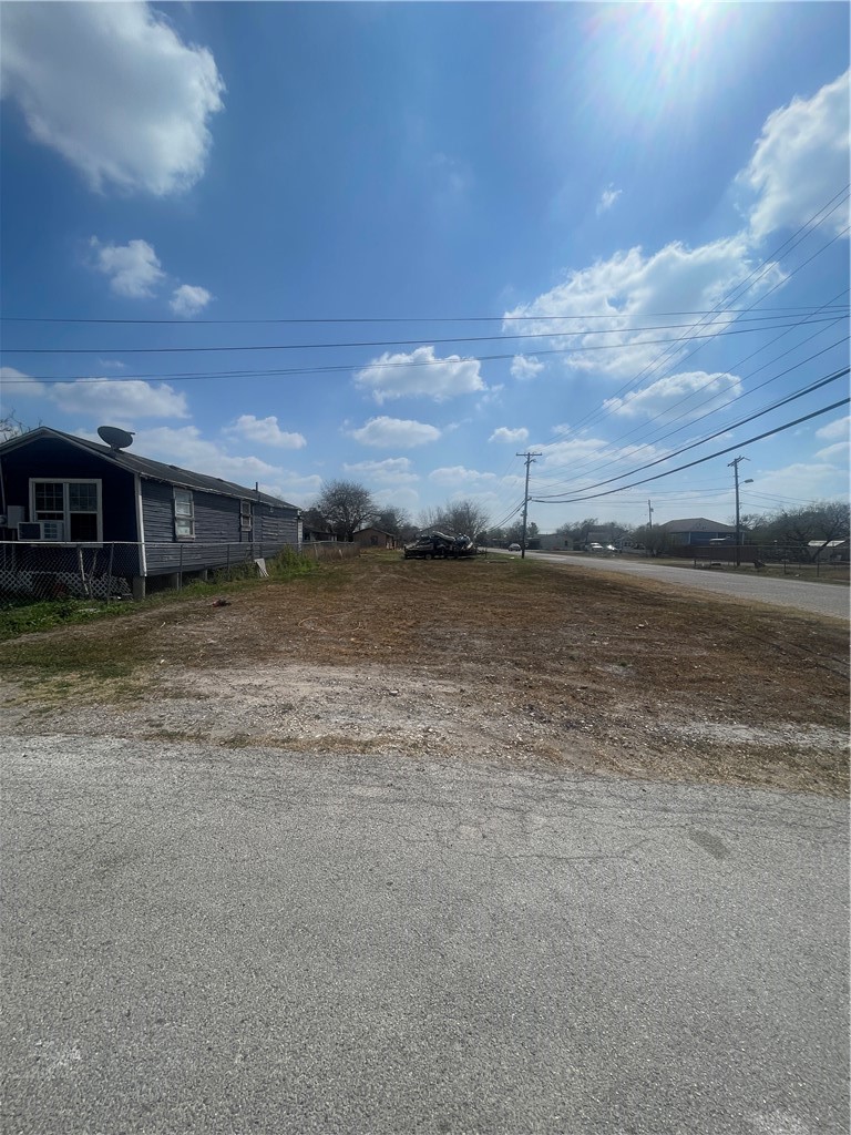 1040 Nebraska Street Robstown TX 78380