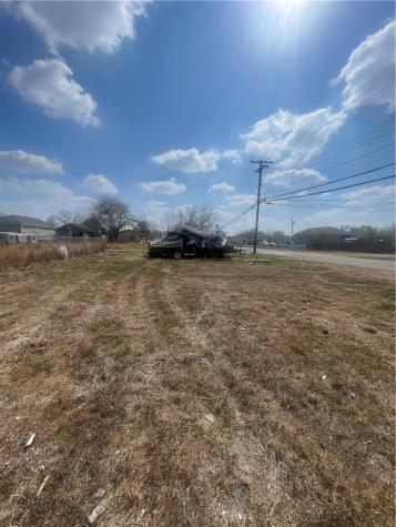1040 Nebraska Street Robstown TX 78380