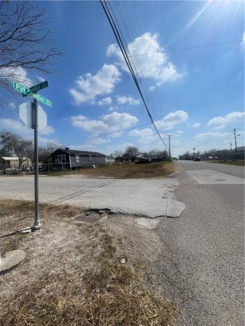 1040 Nebraska Street Robstown TX 78380
