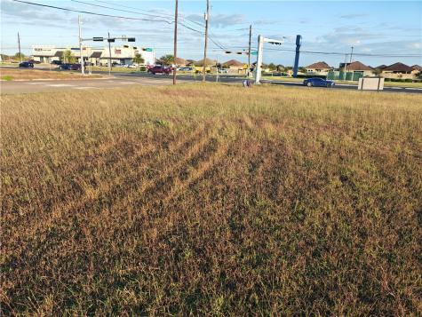 6205 Kostoryz Corpus Christi TX 78415