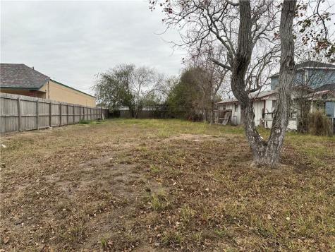 805 Wildcat Drive Portland TX 78374