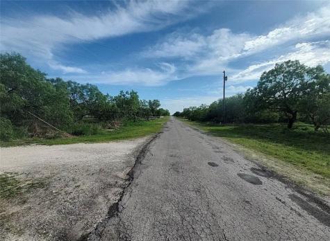 272 County Road 324 Alice TX 78332