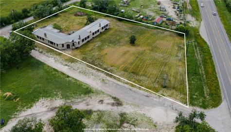 8985 Us Highway 181 Tuleta TX 78162