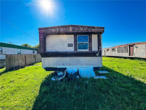 1011 John Wayne Drive Robstown TX 78380