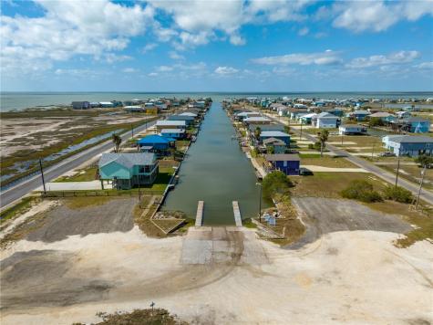 628 Channelview Road Rockport TX 78382