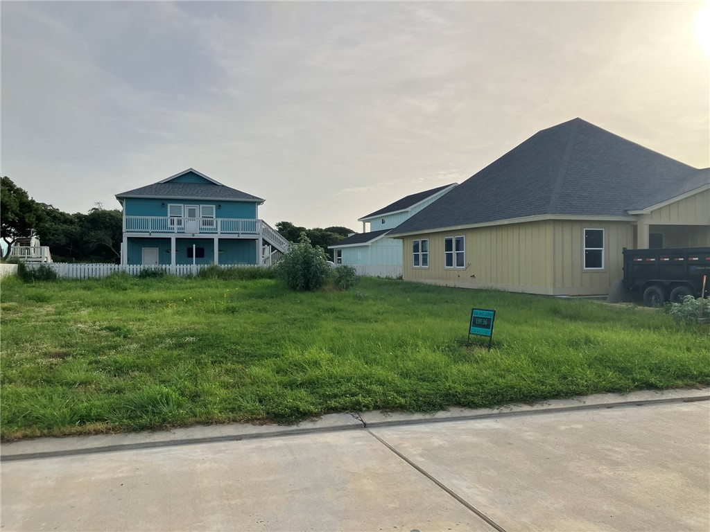 140 Breezeway Drive Rockport TX 78382