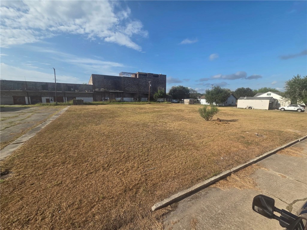222 E Lott Avenue Kingsville TX 78363