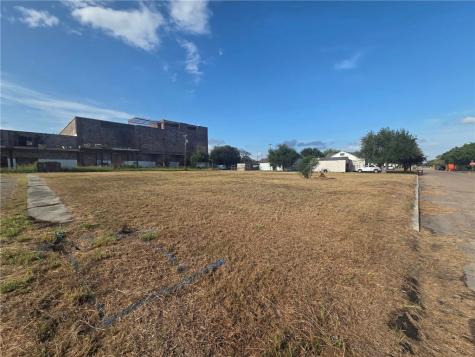 222 E Lott Avenue Kingsville TX 78363