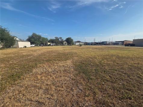 222 E Lott Avenue Kingsville TX 78363