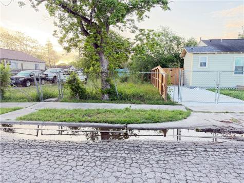 2814 Cleo Street Corpus Christi TX 78405