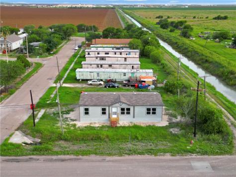 1007 John Wayne Drive Robstown TX 78380