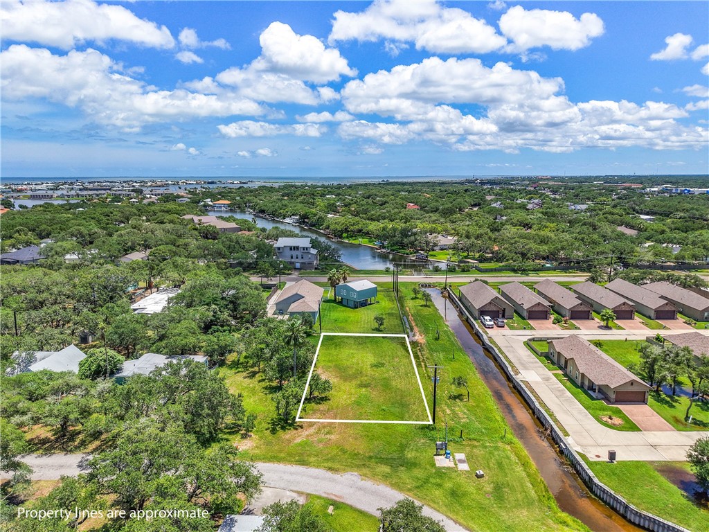 212 Timber Lane Rockport TX 78382