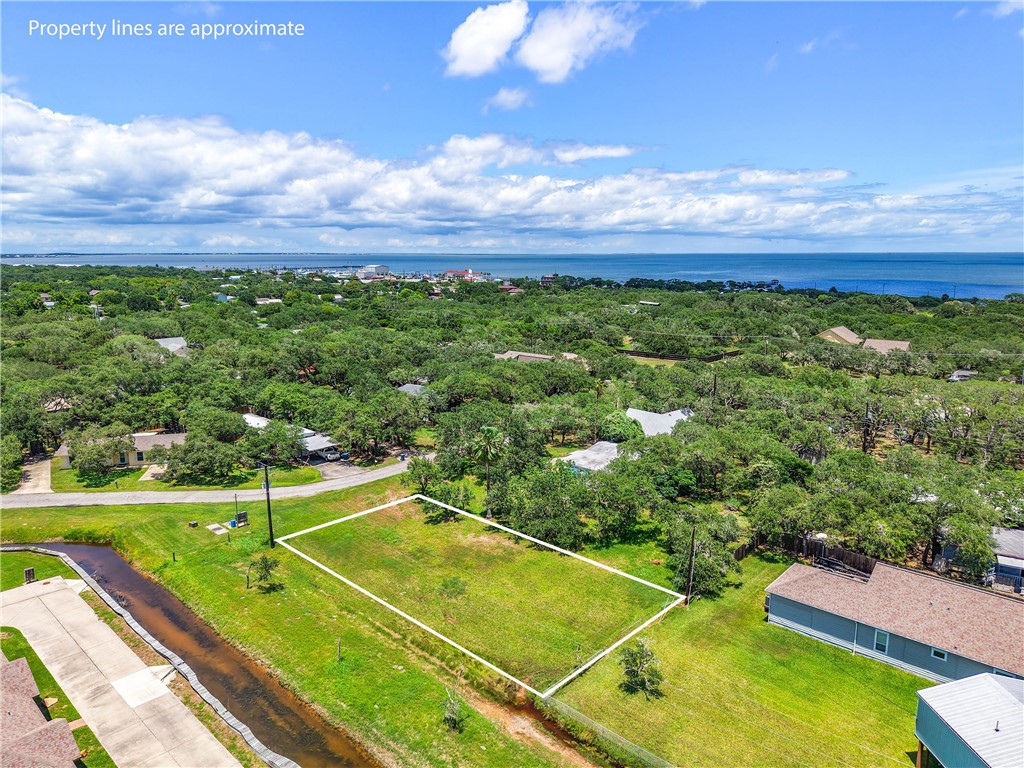 212 Timber Lane Rockport TX 78382