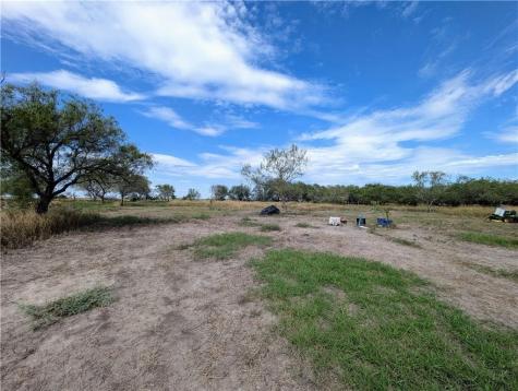5960 Sweet Water Road Robstown TX 78380