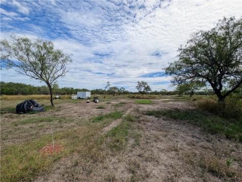5960 Sweet Water Road Robstown TX 78380
